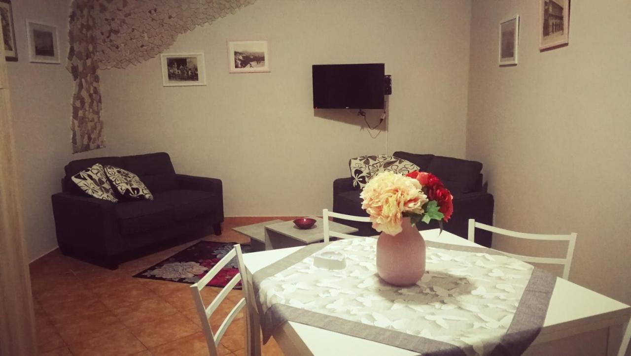 Apartament Dimora Donna Carmela Neapol Zewnętrze zdjęcie