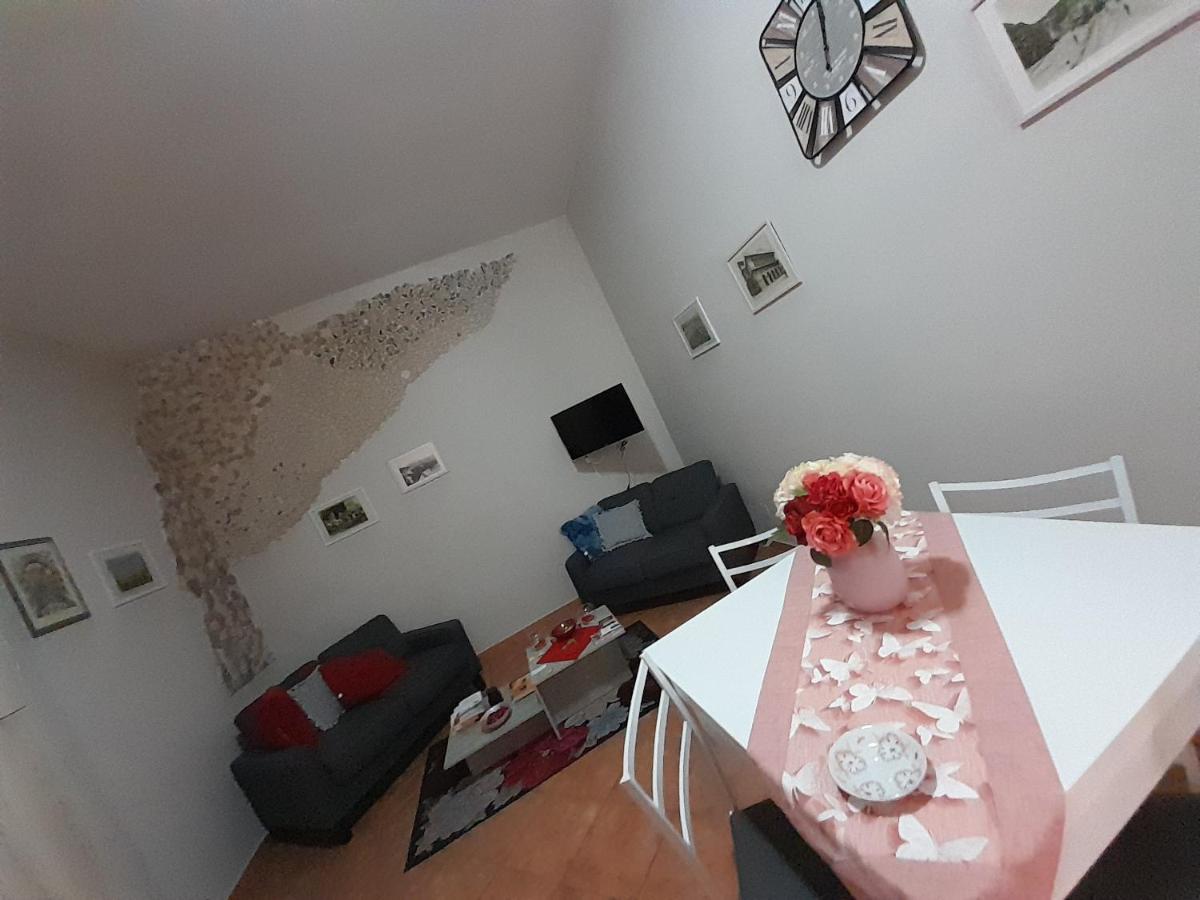 Apartament Dimora Donna Carmela Neapol Zewnętrze zdjęcie